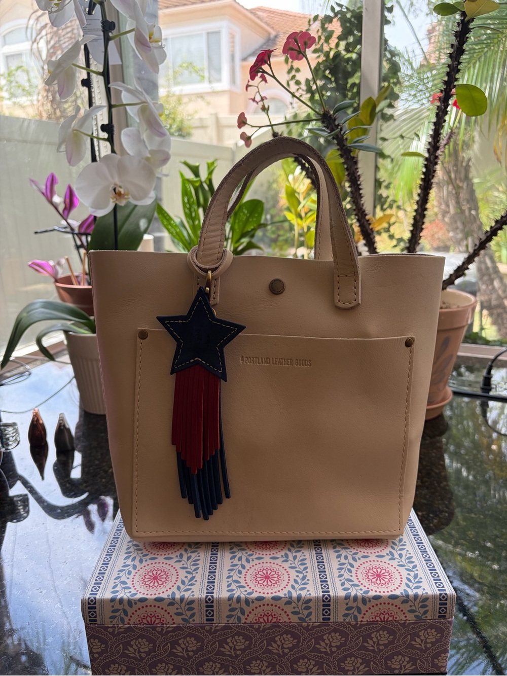 Portland Leather Star Tassel - Picture 3 of 3